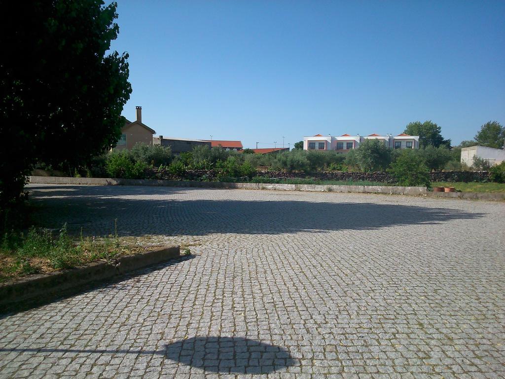A Muralha Almeida Bagian luar foto